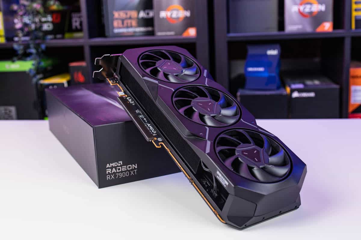 AMD Radeon RX 7900 XT 10