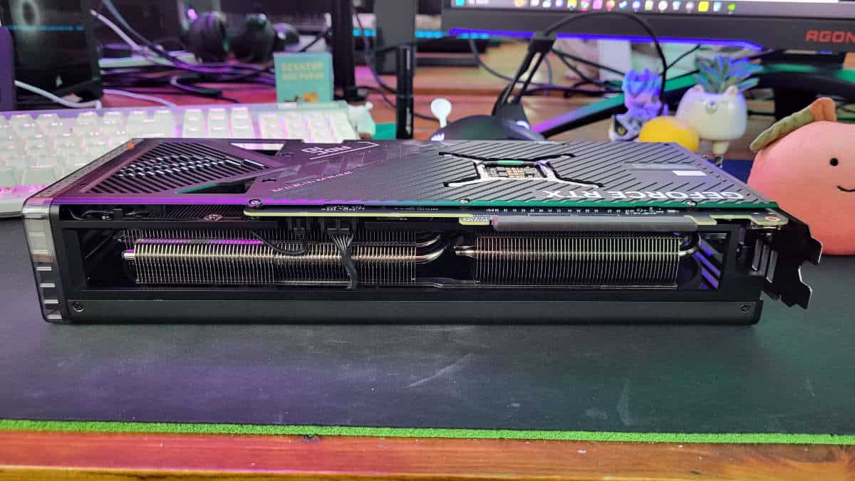 ROG Strix RTX 4070 Ti Super PCIe side